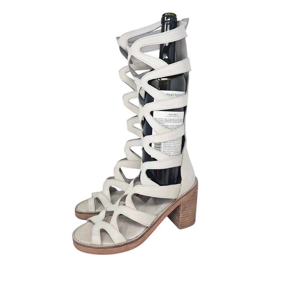 NEW Vintage Foundry 8 Loni White Gladiator Sandal Leather Boho Cut Out